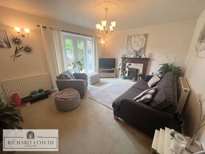 Lounge- click for photo gallery